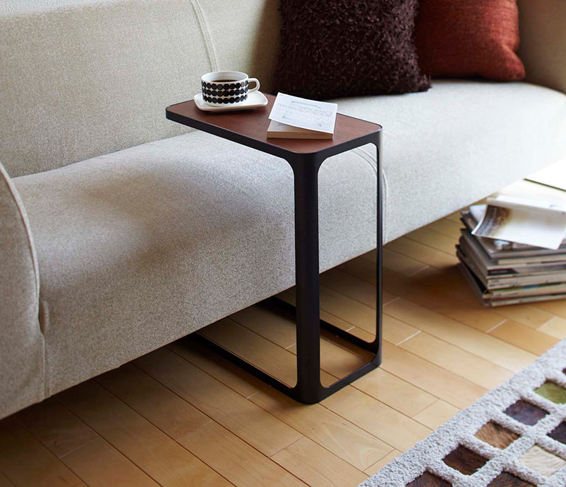 Mesa YAMAZAKI adicional metal negro y madera nogal - Manifesto Design Store